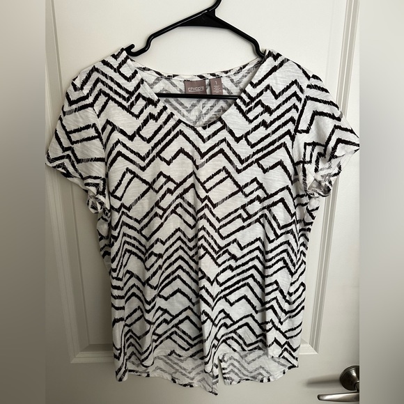 Chicos Chevron Top - Picture 1 of 3